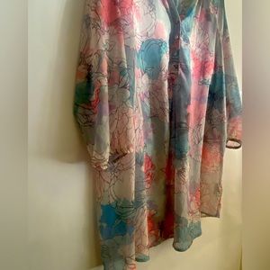 Jessica Simpson maternity shirt size Medium